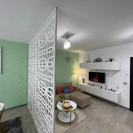 Greenview Alezzi Apartment Navodari