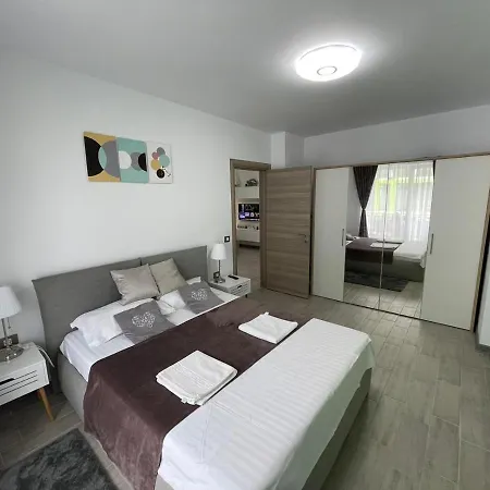Greenview Alezzi Apartment *