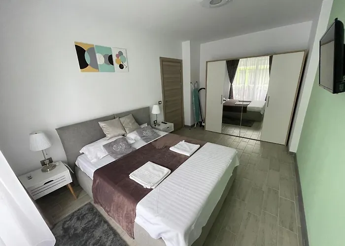 Διαμέρισμα Greenview Alezzi *